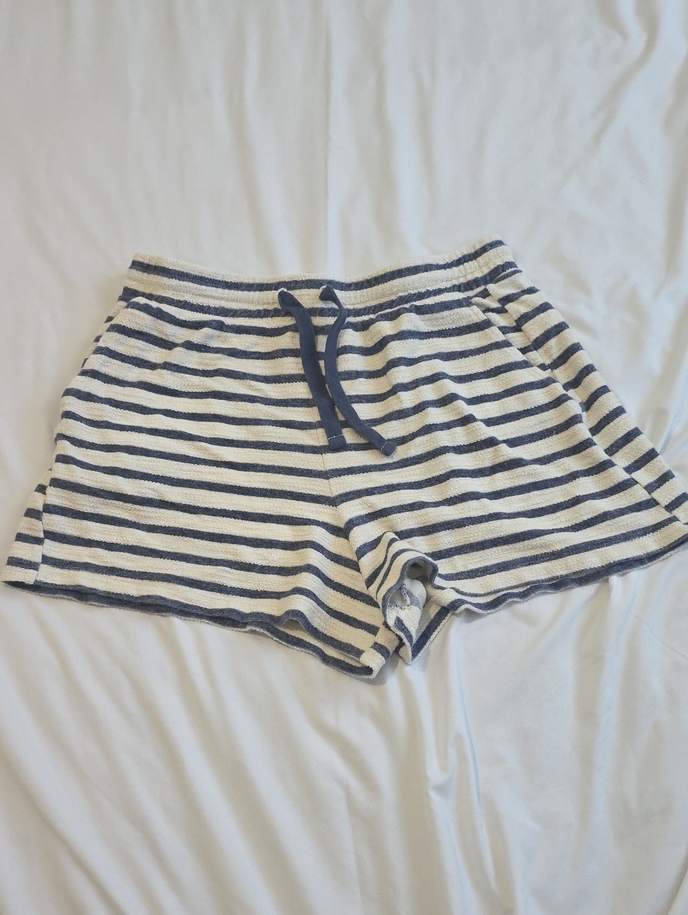 Old Navy White and Navy Striped Knit Lounge Shorts